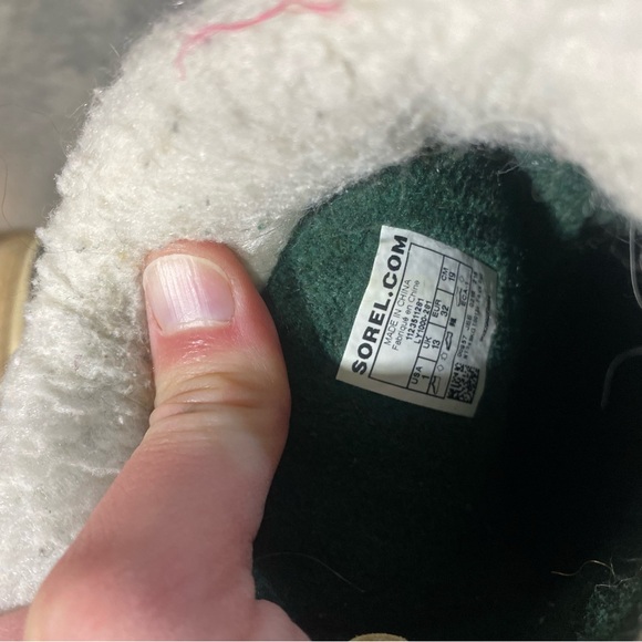 Sorel Caribou Tan and Black Winter Boots - Picture 5 of 5